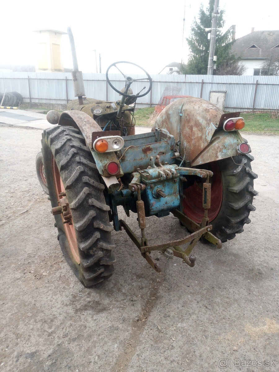 Zetor 25