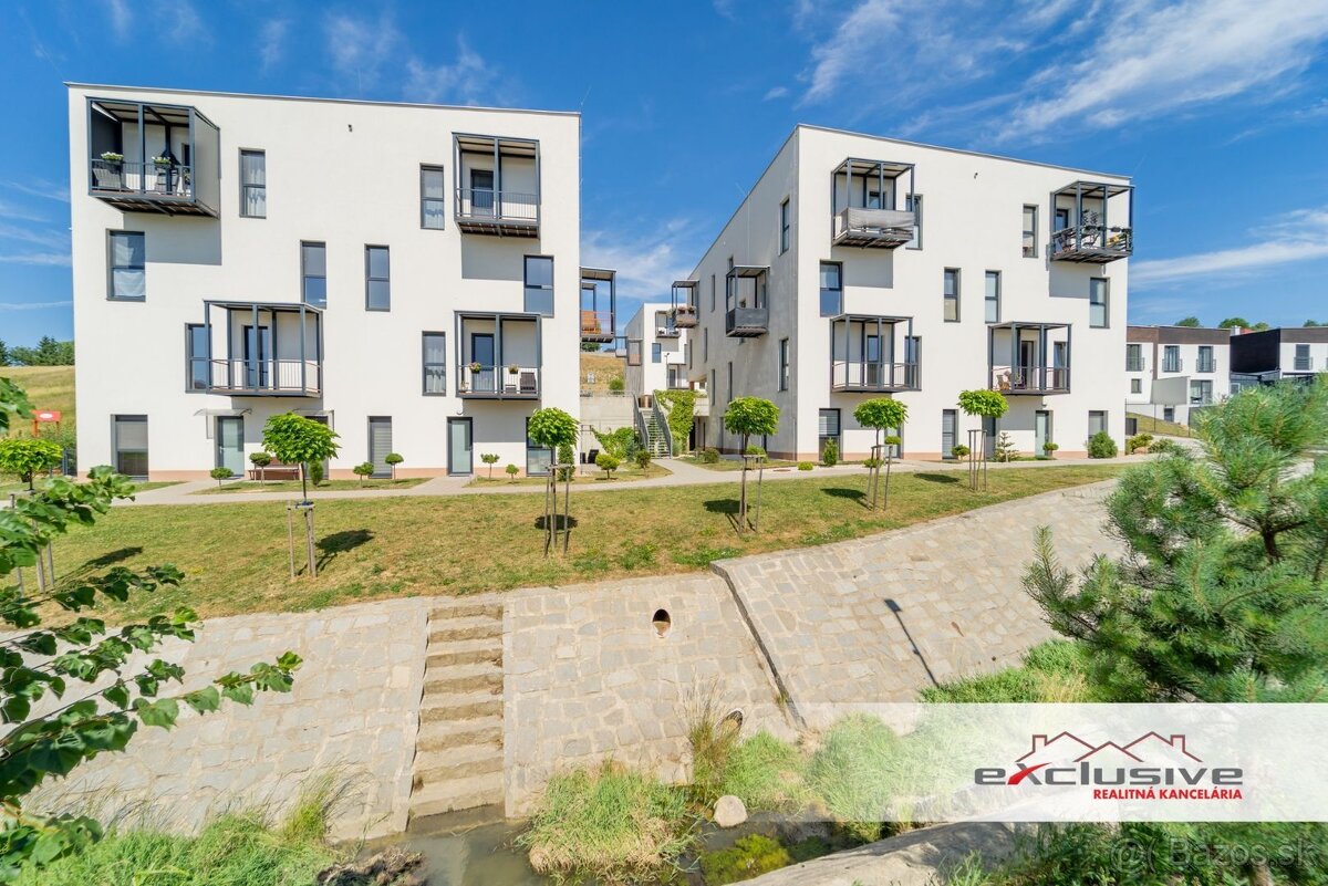 3 IZBOVÝ BYT – TRNKOV, 67 M², PARK. STÁTIE