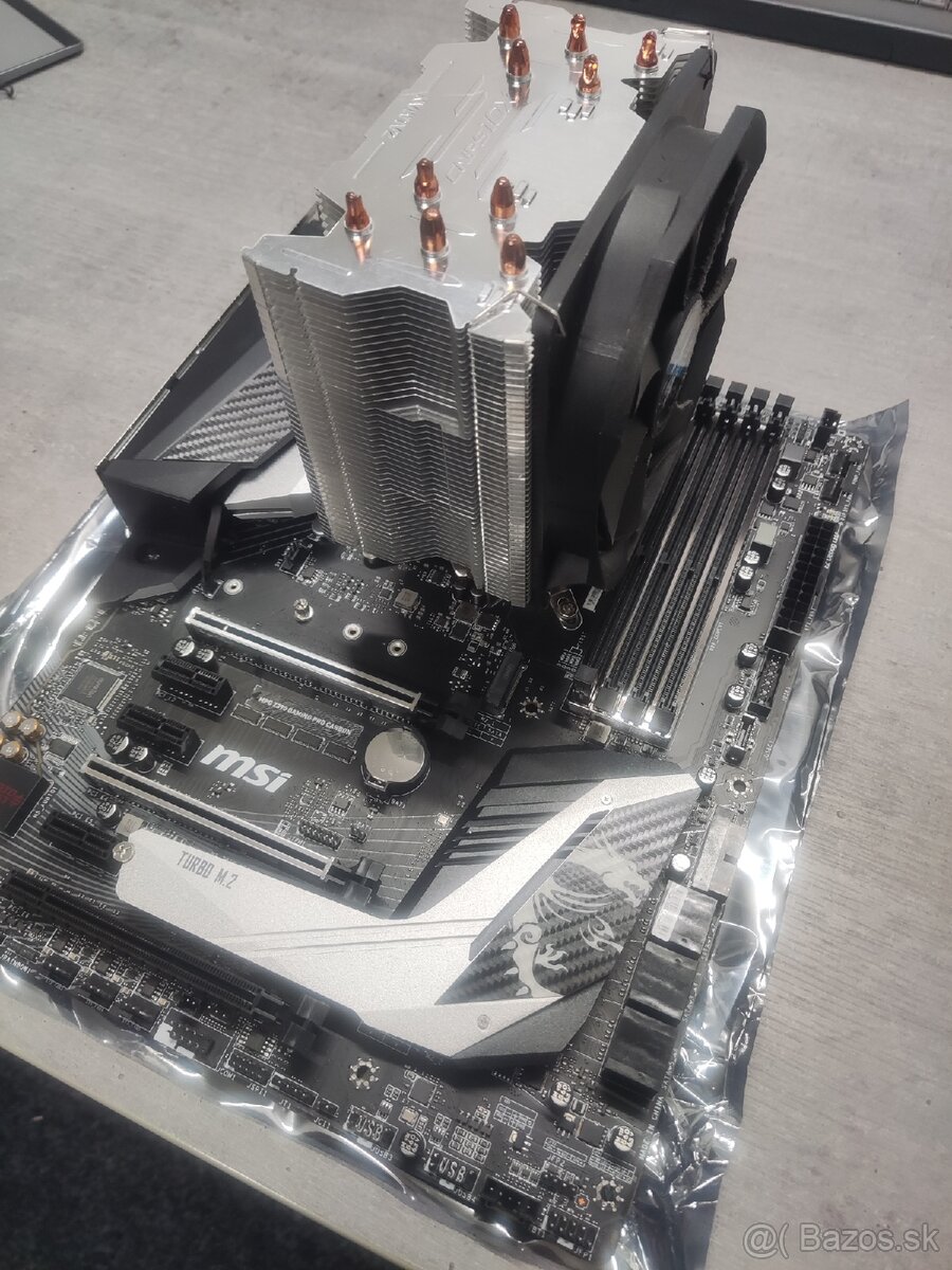 i7 9700k + Z390