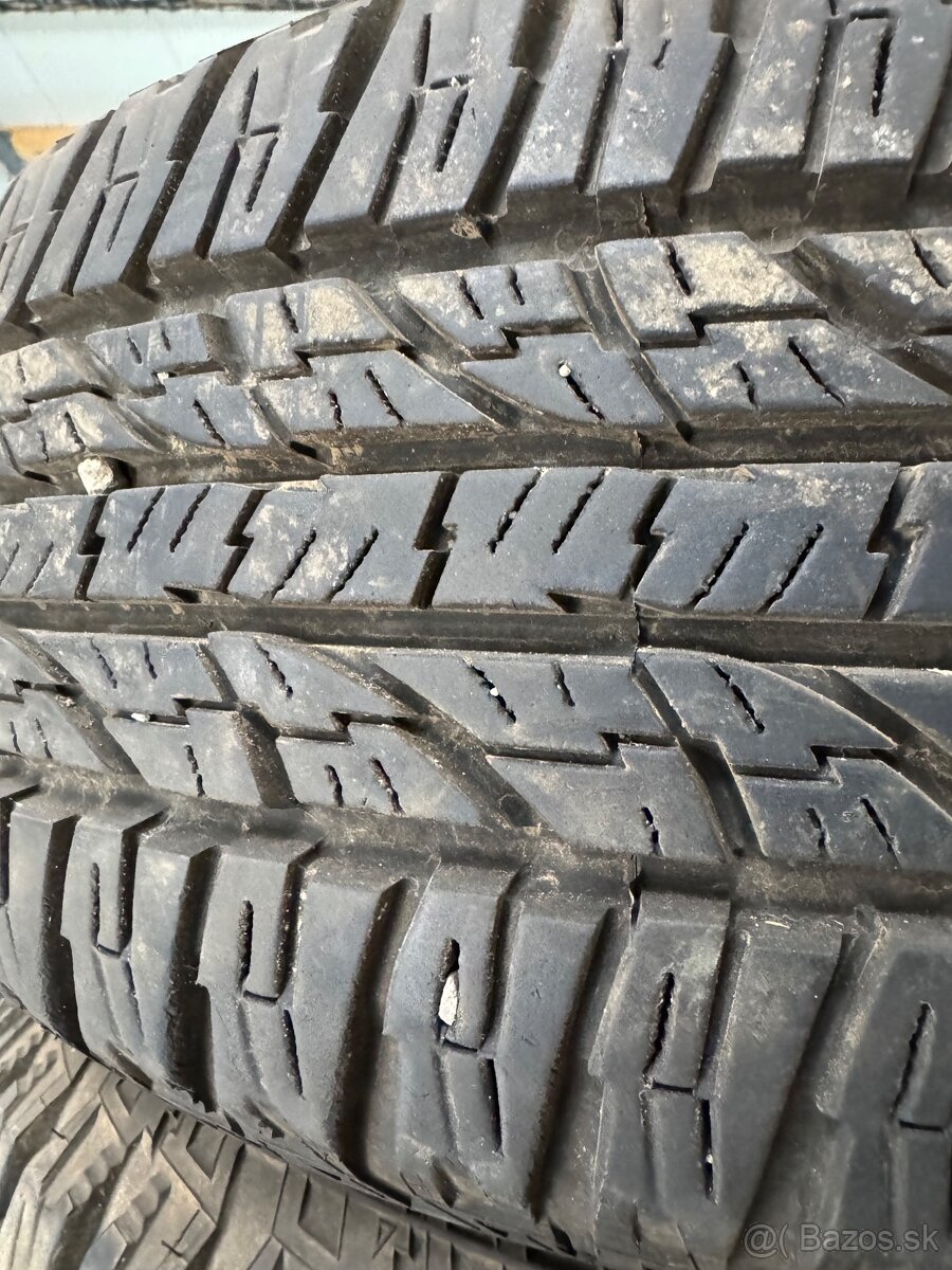 pneumatiky 215/65R17 AT