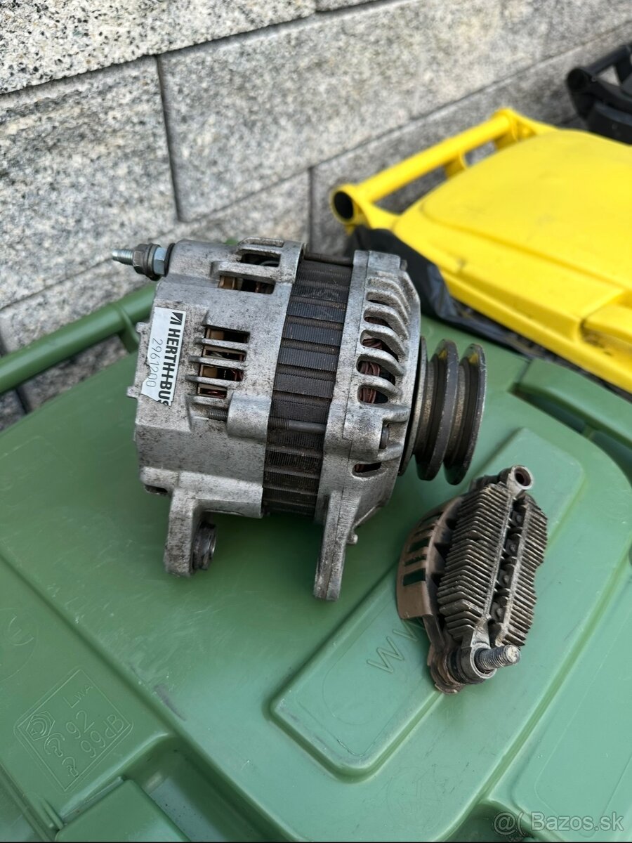 Mitsubishi Pajero v60 (3) alternátor
