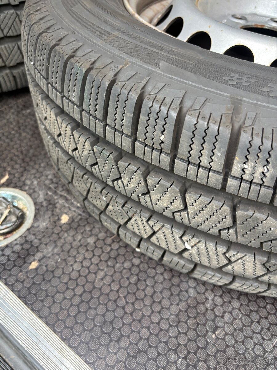 Kolesá zo zimnými pneumatikami 235/65 R16 Mercedes Sprinter