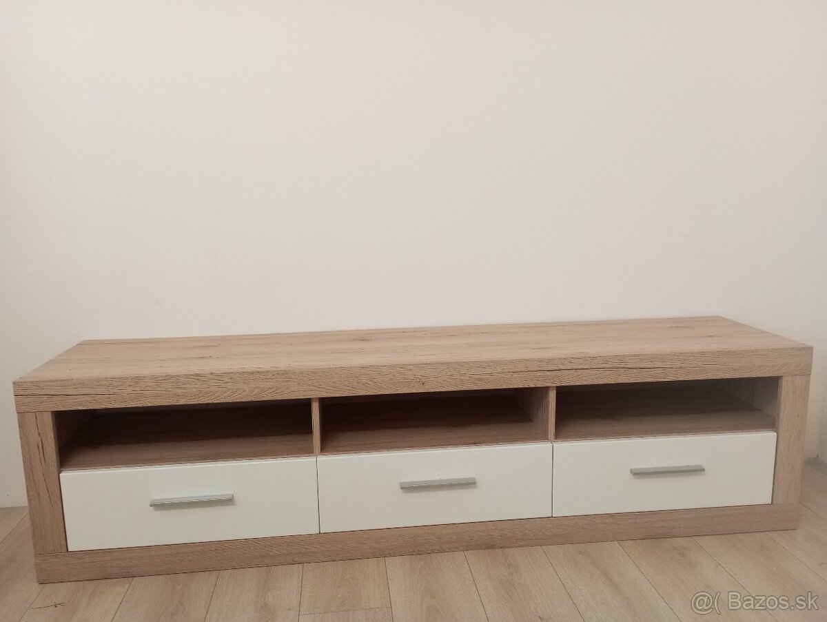 TV stolík