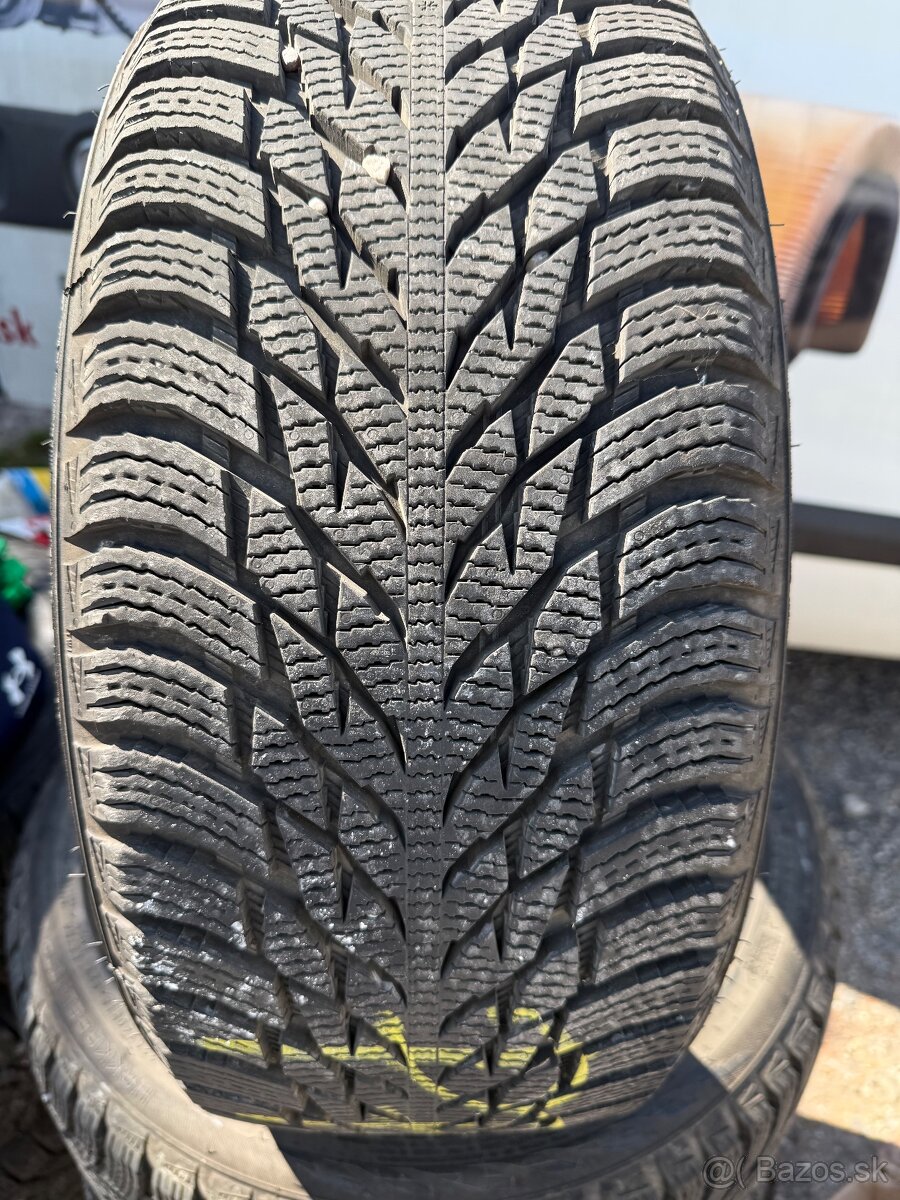 225/40r18 zimne
