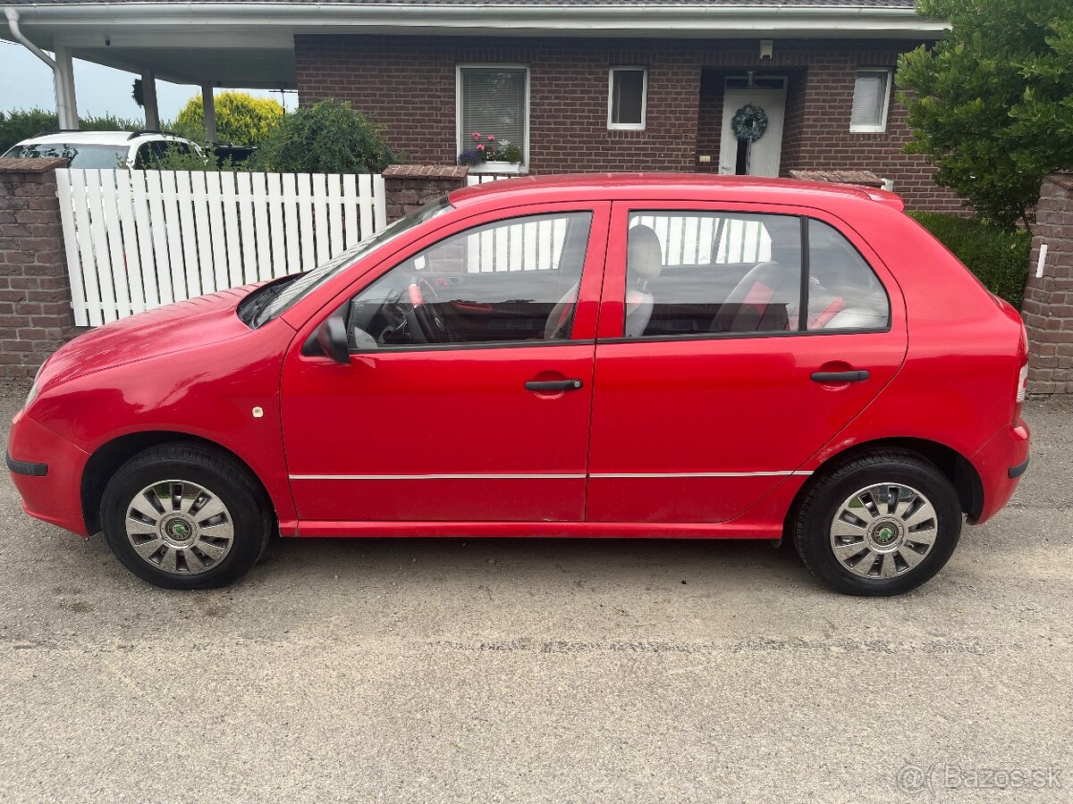 Škoda Fabia 59000km Nové letné a zimné pneu, STK