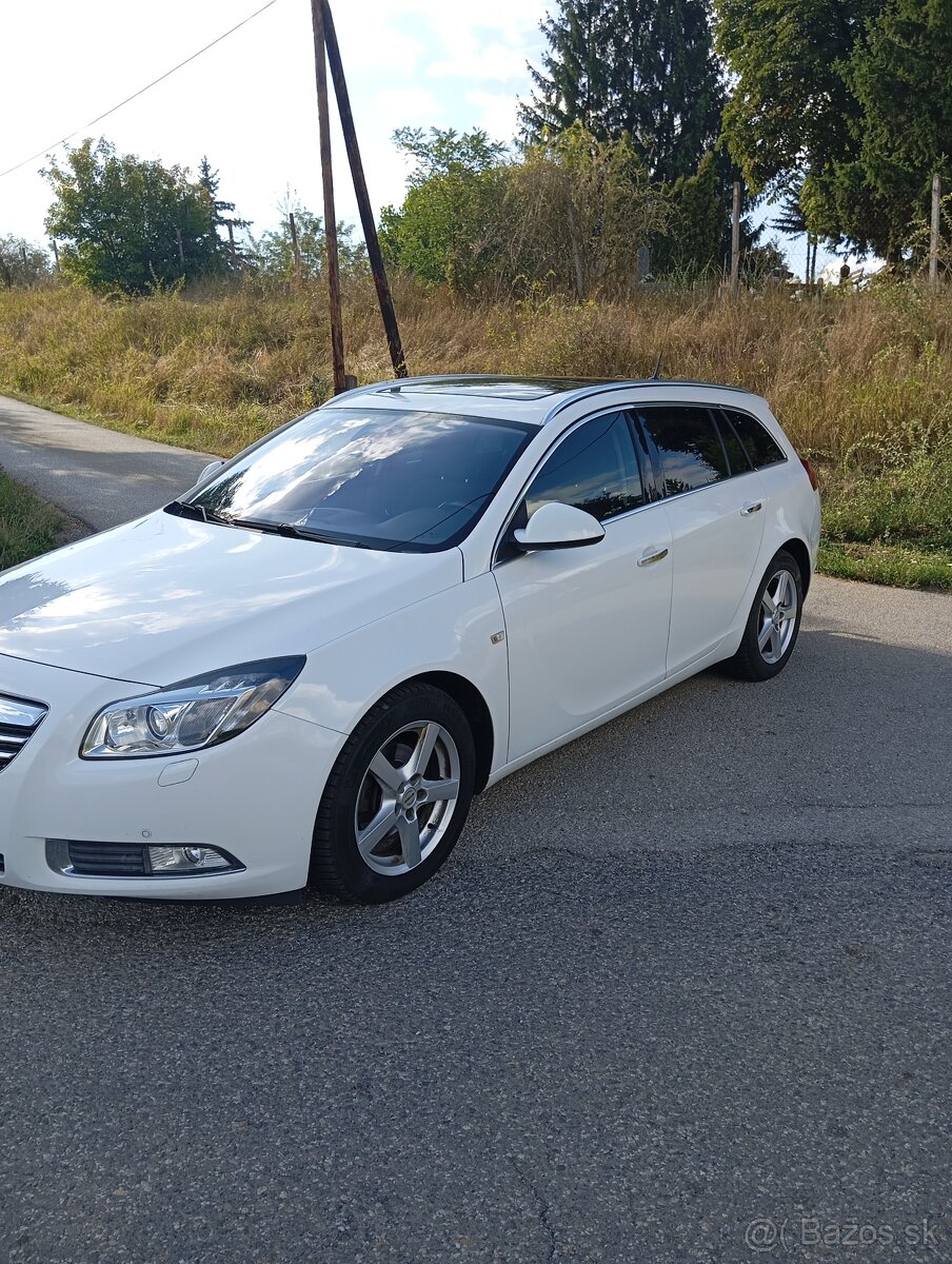 Predam opel Insignia Combi sport tourer