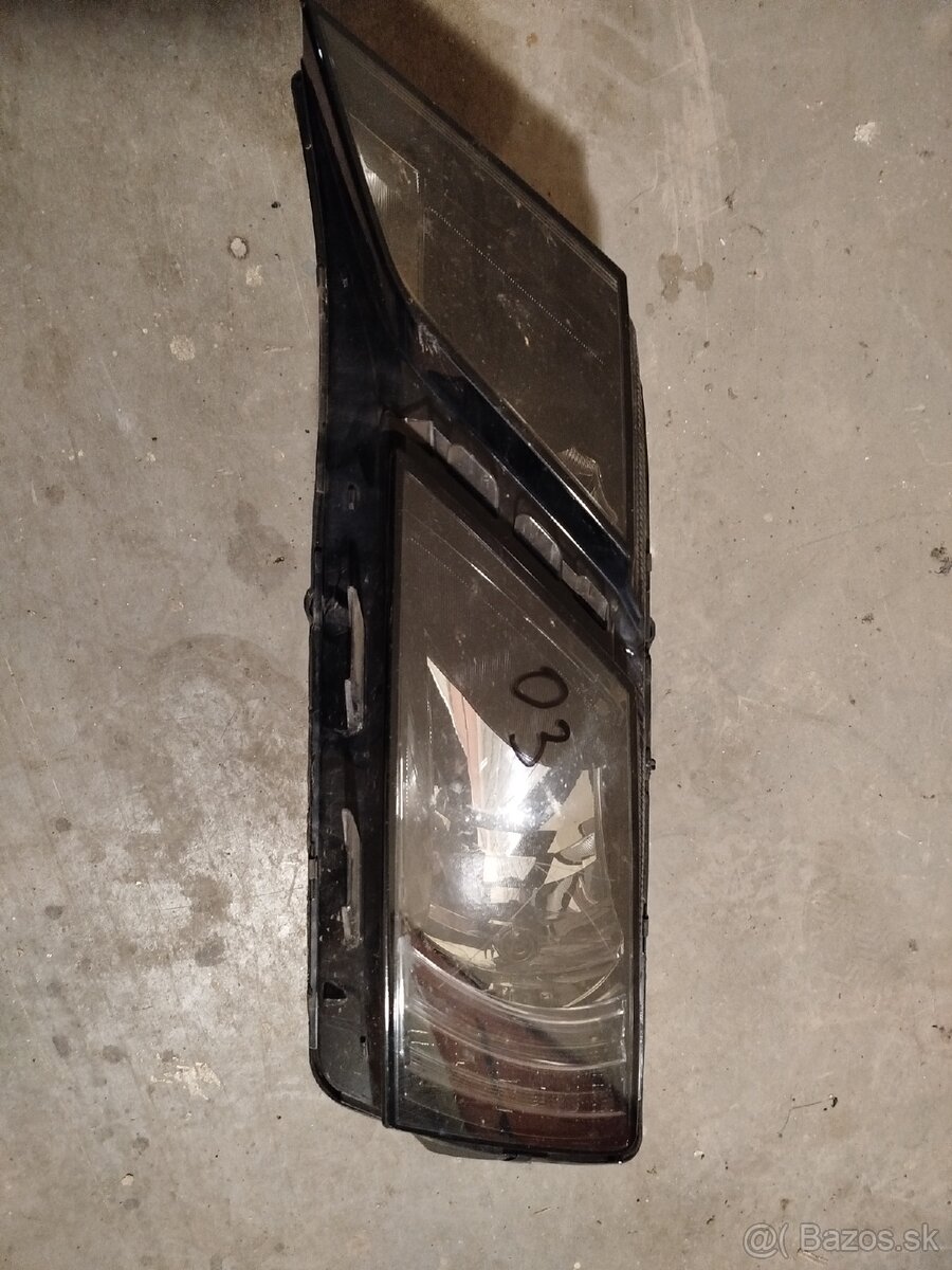 Predné ľave svetlo Škoda Octavia 3 Fl