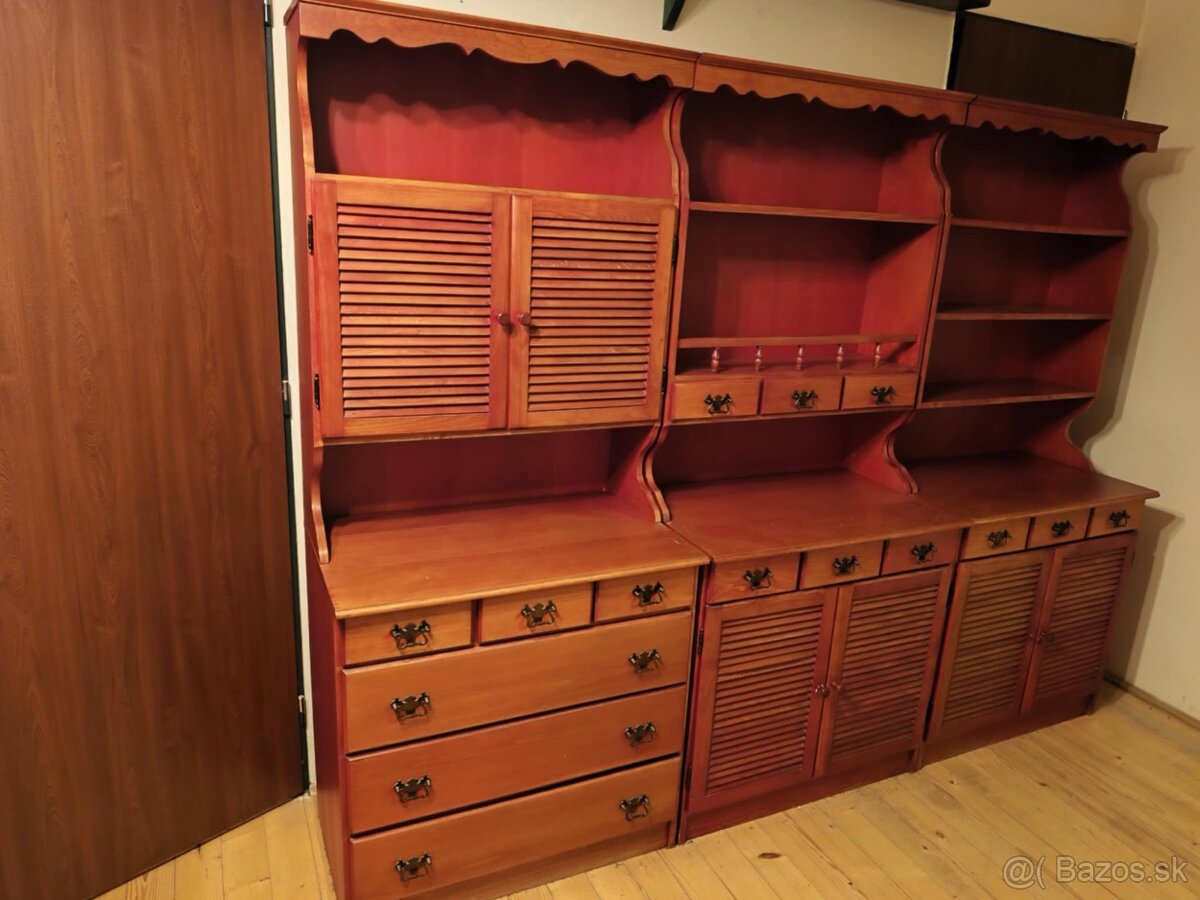 Nábytok, sekretár