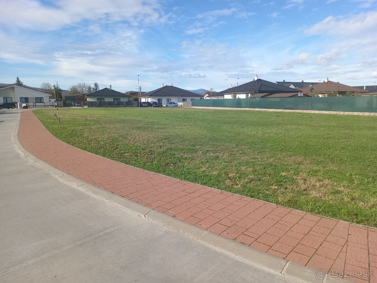 predám stavebný pozemok - Rakoluby - Nové Mesto nad Váhom