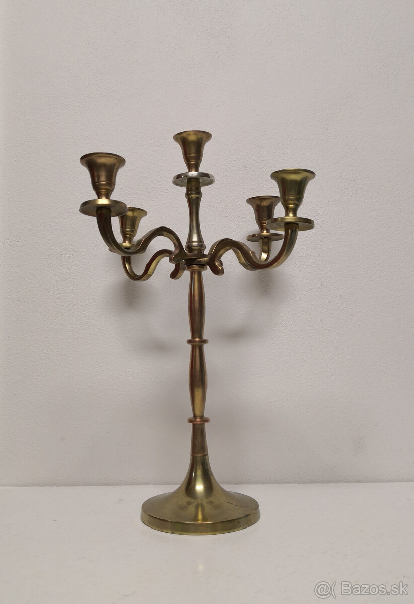 Mosadzný svietnik 4 ramenný na 5 sviečok
