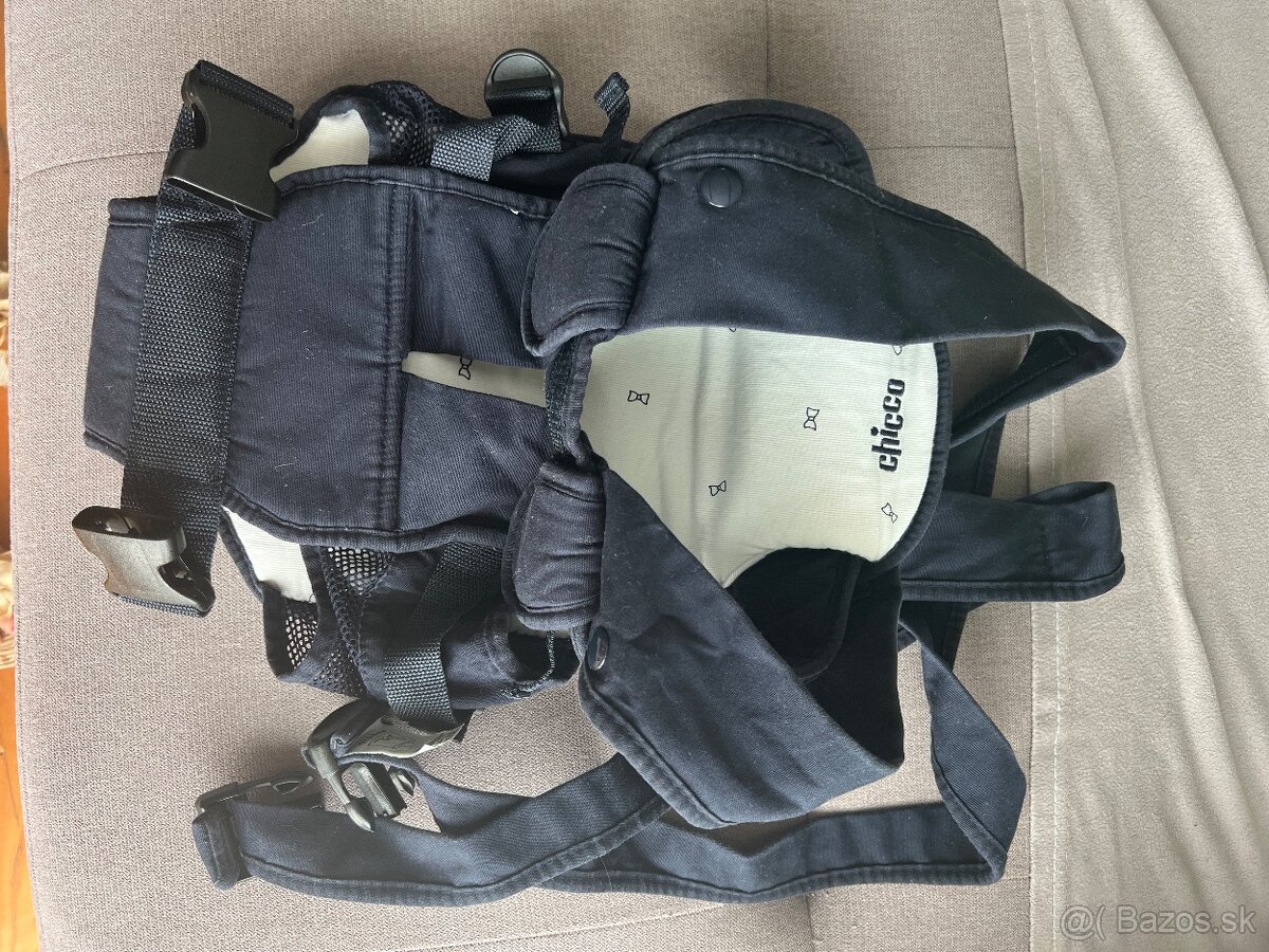 Chicco nosič tmavomodrý