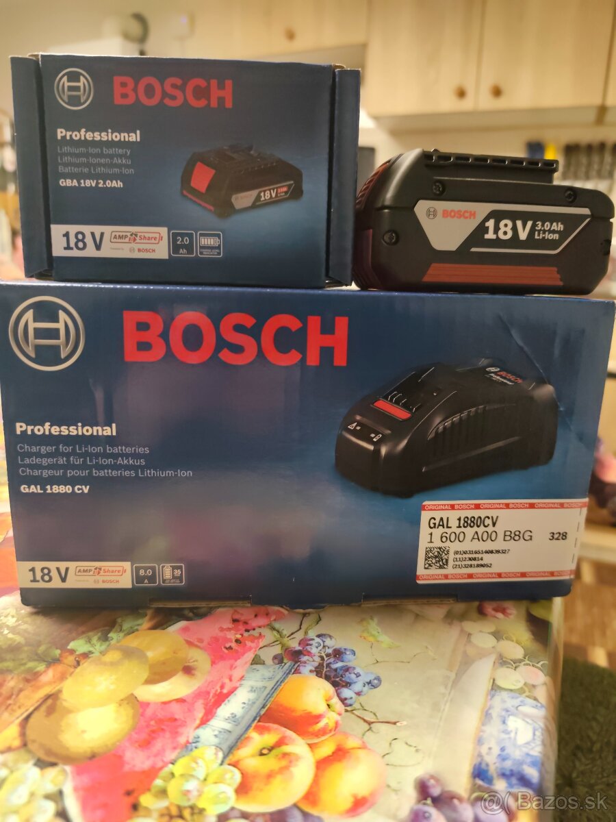 Set Bosch akú 3ah 2ah+nabíjačka