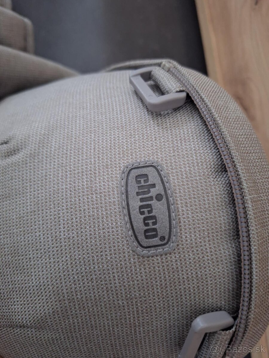 Ergonomický nosič Chicco
