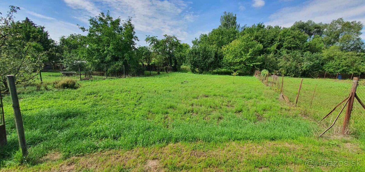Pozemok na predaj 666 m². Exkluzívne u nás