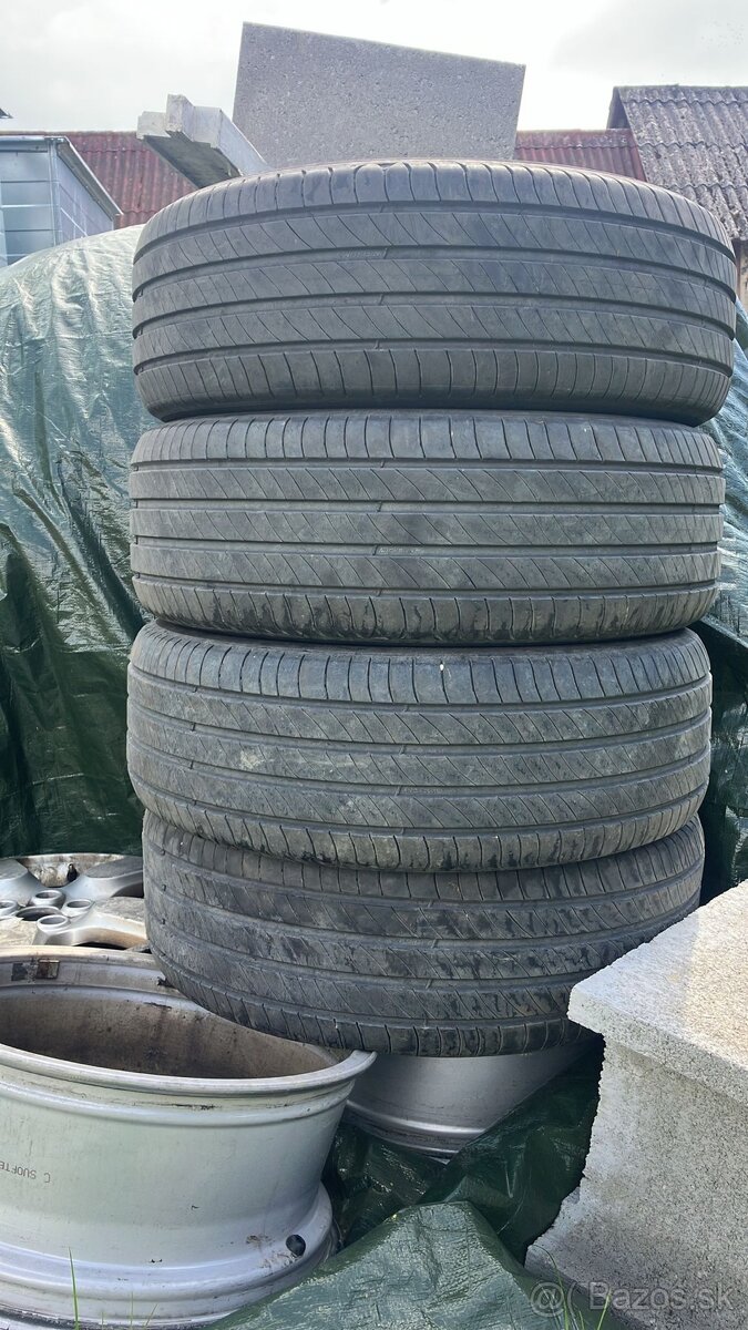Ponukam na Predaj ako nove Pneumatiky 215/55/r17