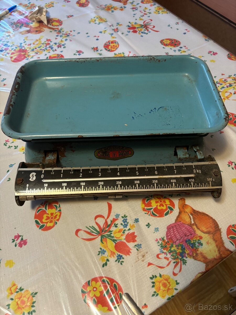 Kuchynská vaha retro