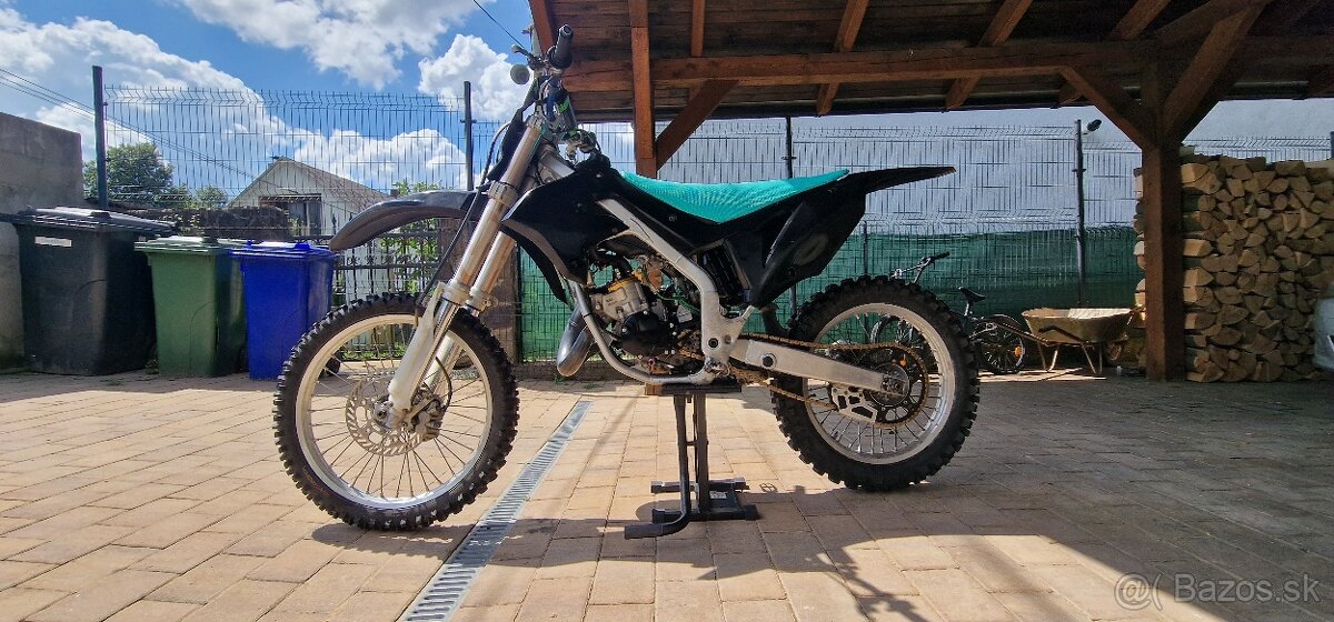 KX 125
