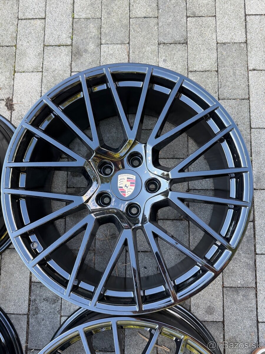 Original Porsche Cayenne Coupe 21”