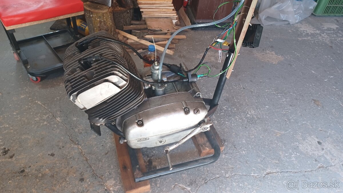 Predám motor jawa 350 634