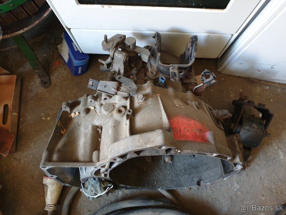 Prevodovka nissan x trail t30 2.2dci