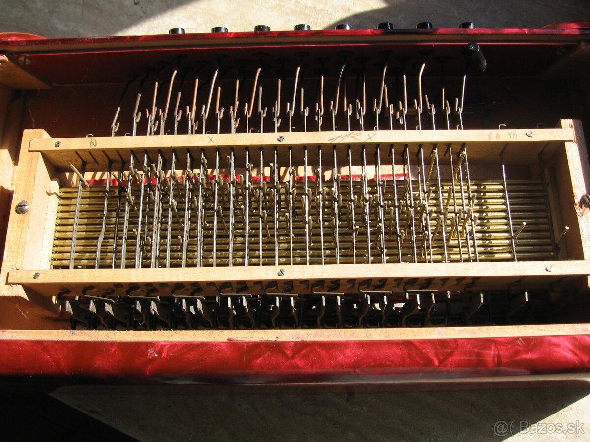 Predám diely na akordeón