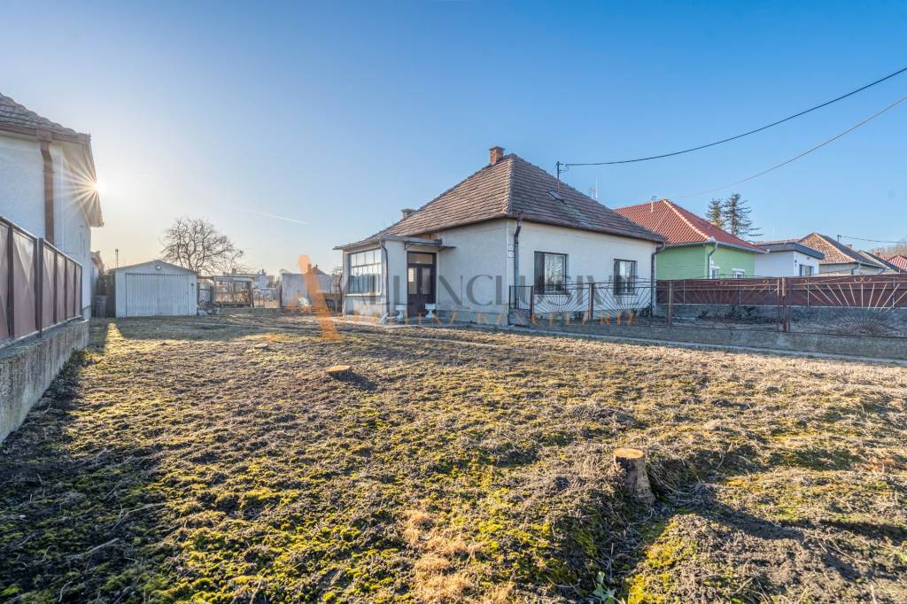 ALL INCLUSIVE l NA PREDAJ 3 IZBOVÝ RODINNÝ DOM S 18 ÁR POZEM