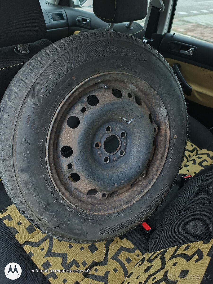 Predam 4 ks plechove disky aj zimne  gumy 195/65/15