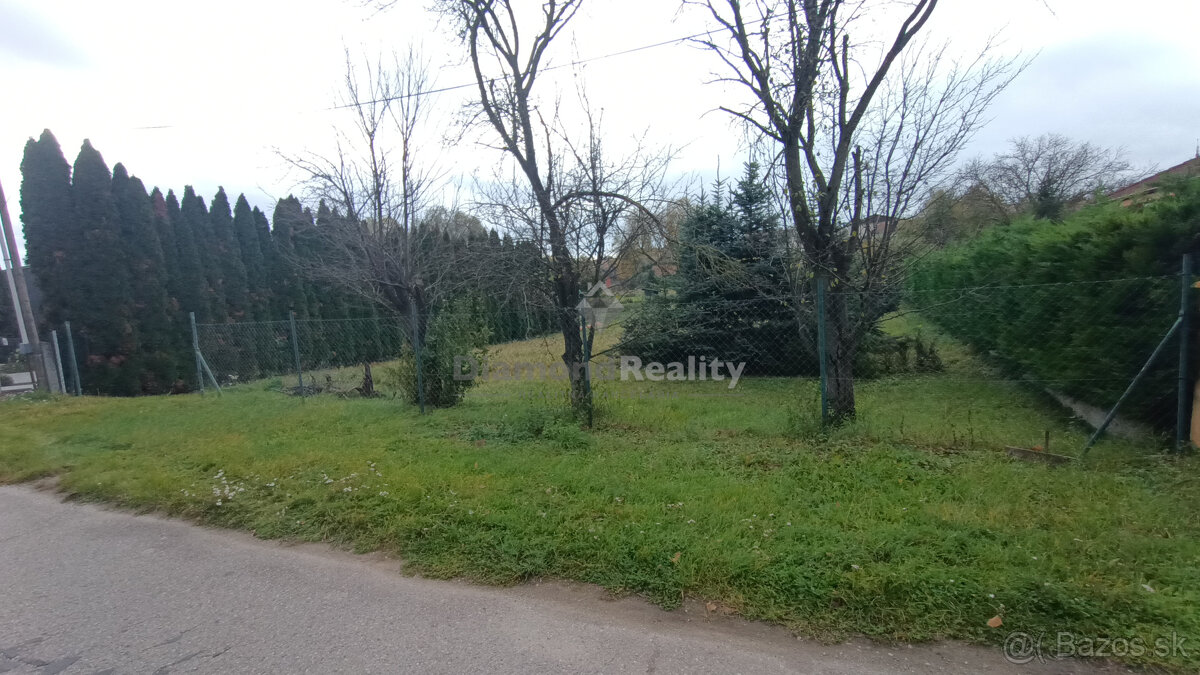 RezervovanéNa predaj slnečný stavebný pozemok Babindol