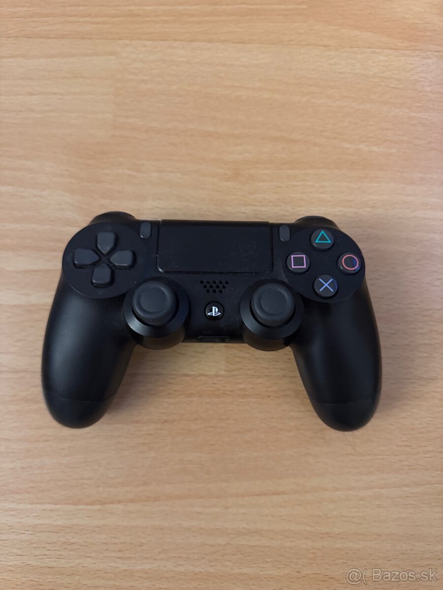 Ovladac na ps4 - dualshock Black