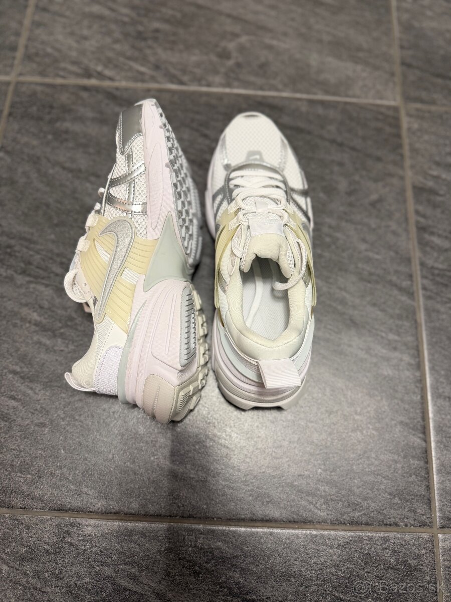 Nike V2K tenisky
