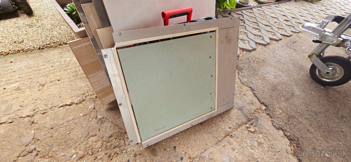 Predam revizne dvierka 40 x 40cm