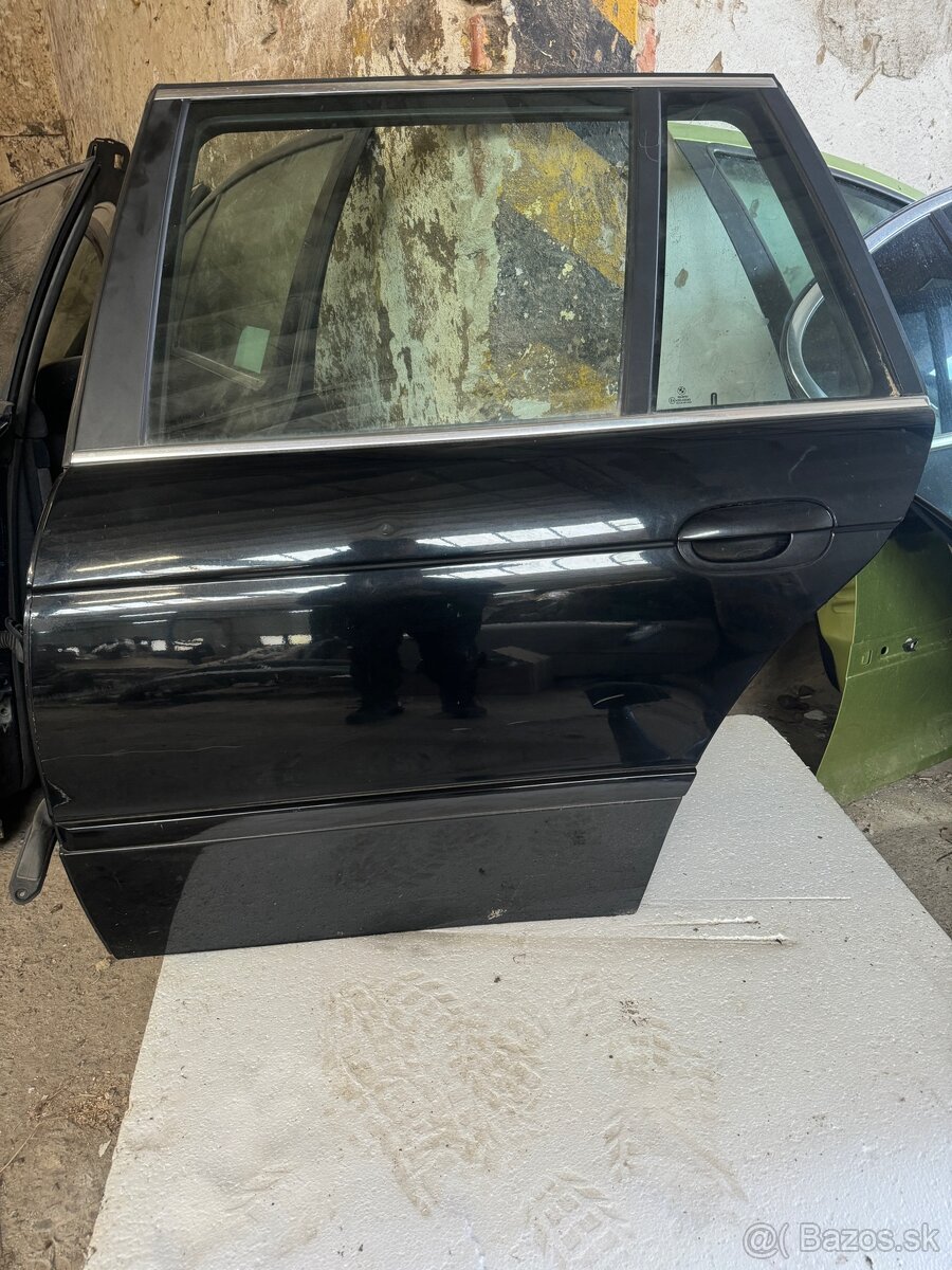 Bmw e39 touring dvere
