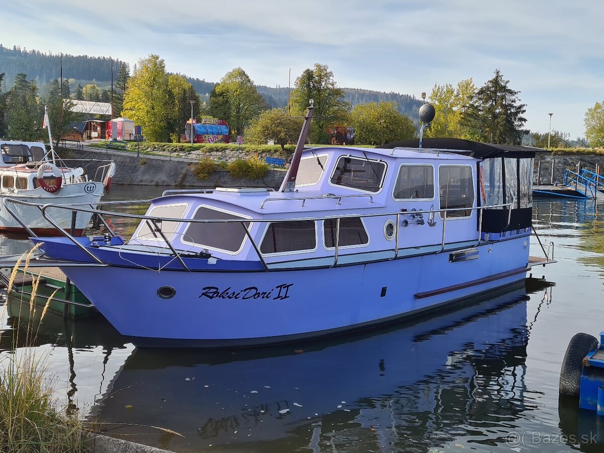 Predám holandskú oceľovú motorovú jachtu MEBO 870