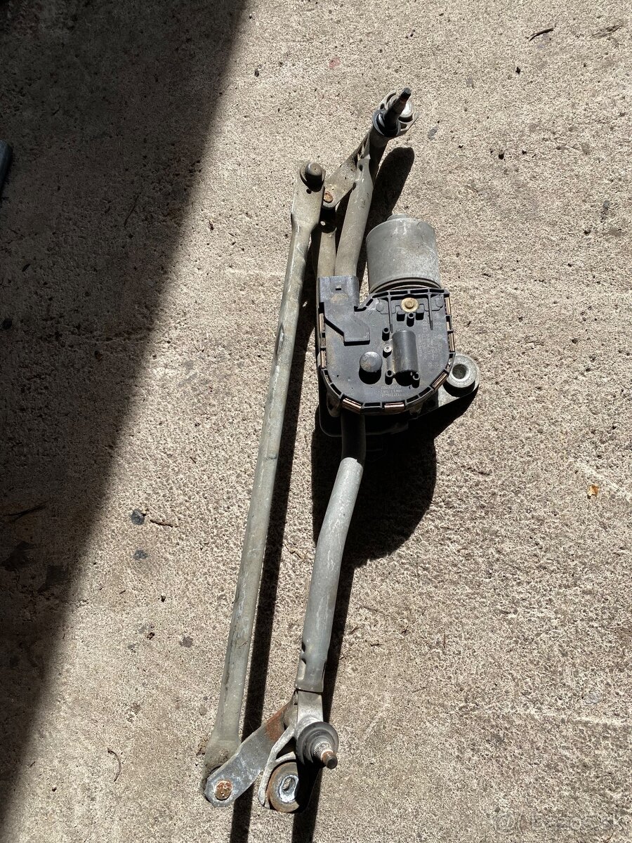 Predam mechanizmus stieračov audi a6 c6 4F1955119C