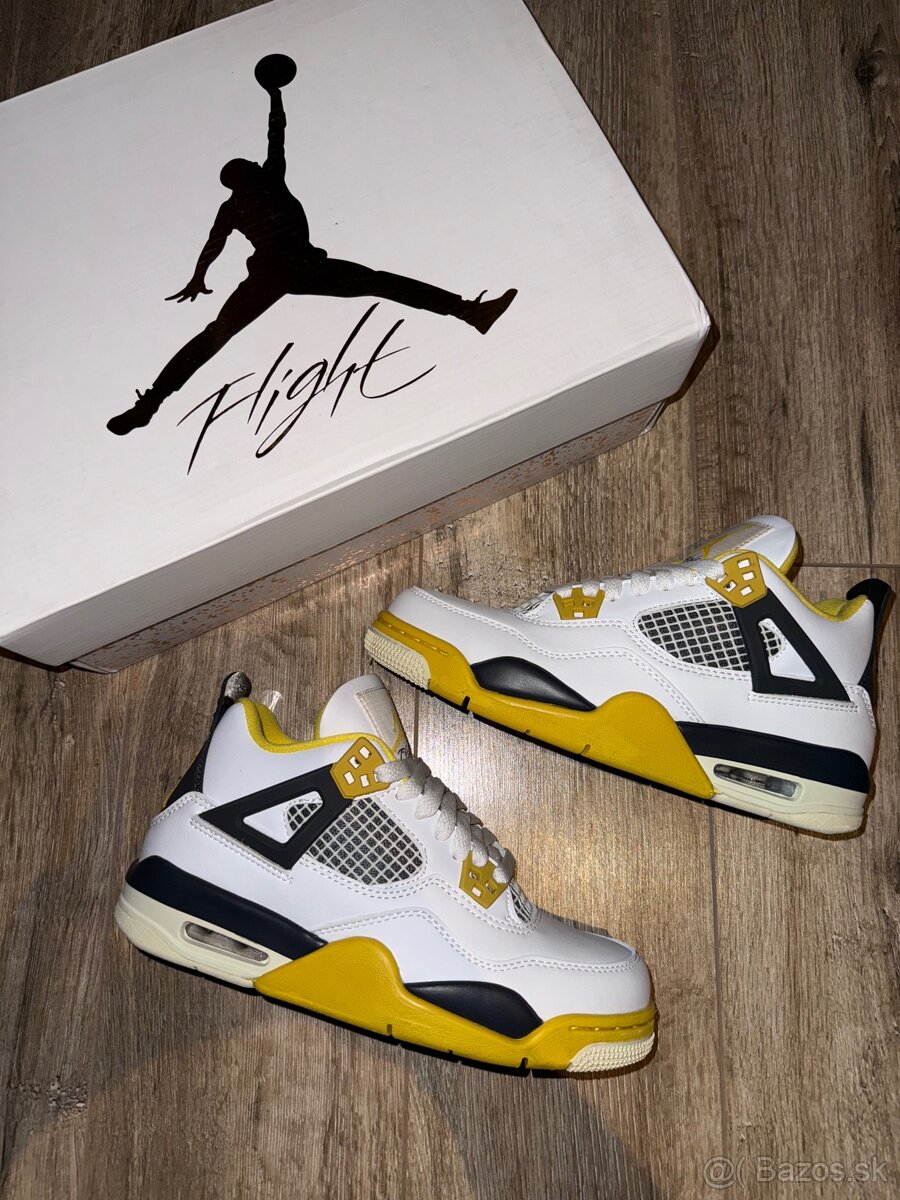 Air Jordan 4 vivid sulfur