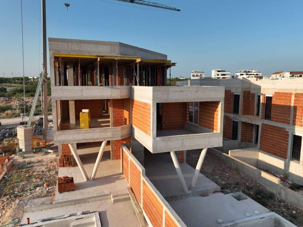 CHORVÁTSKO - Apartmány v tichej časti (S3) - VODICE, ŠIBENIK