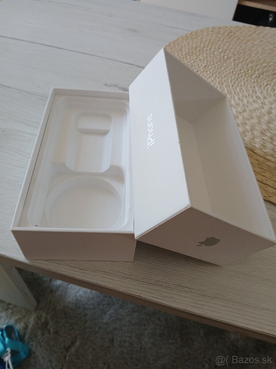 Iphone 7 krabicka