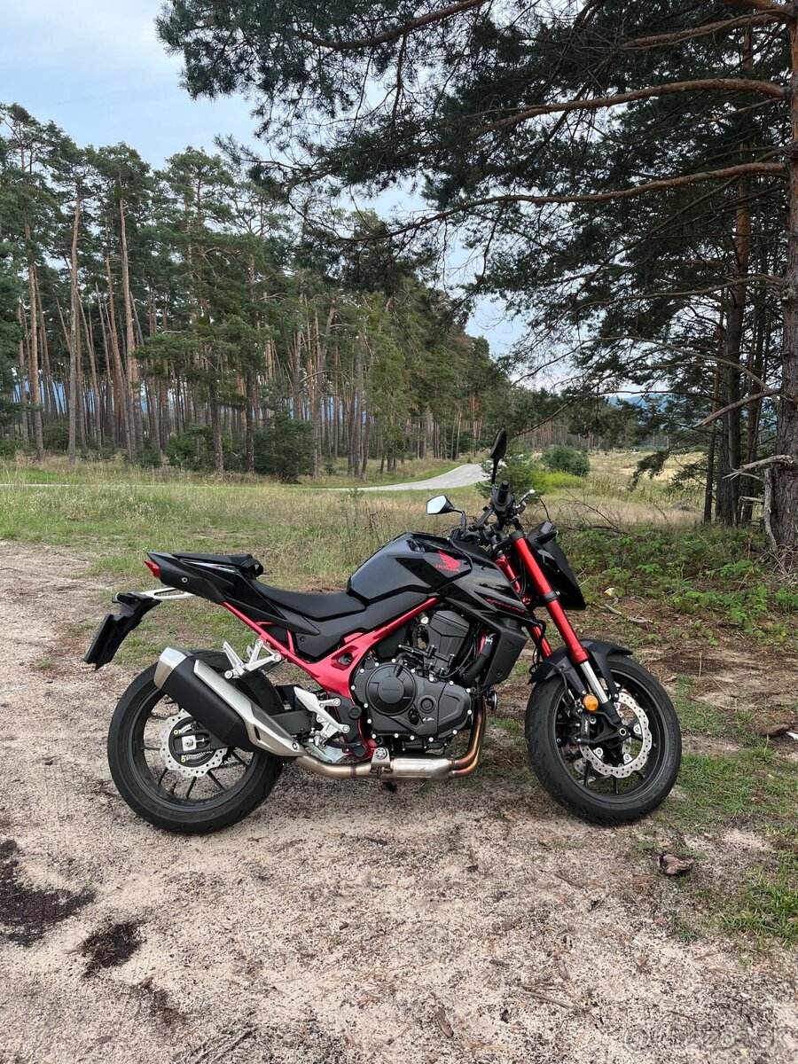 Honda Hornet CB750 2023