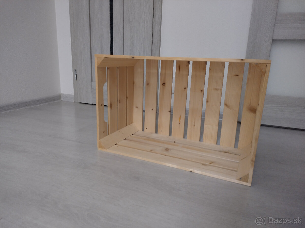 NOVA velka drevena bednicka, debnicka
