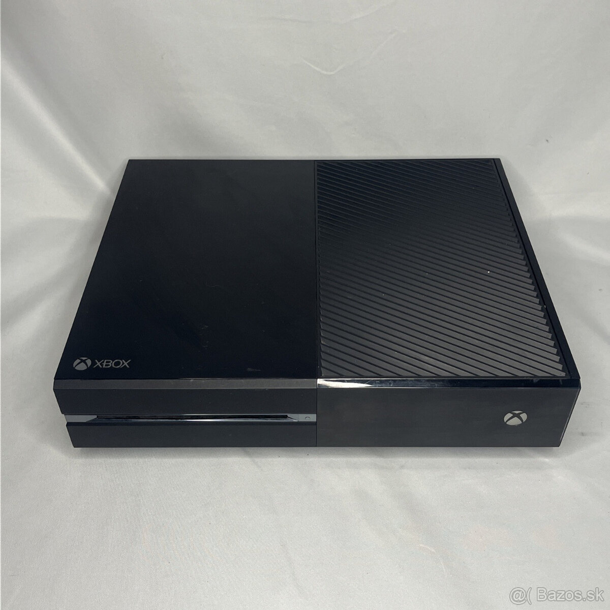 Xbox One 500GB (dva bezdrôtové ovládače)