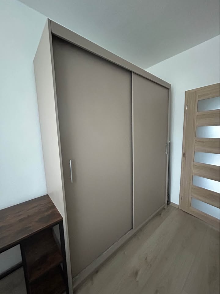 Šatniková skriňa Baker 180x215cm / Dohoda