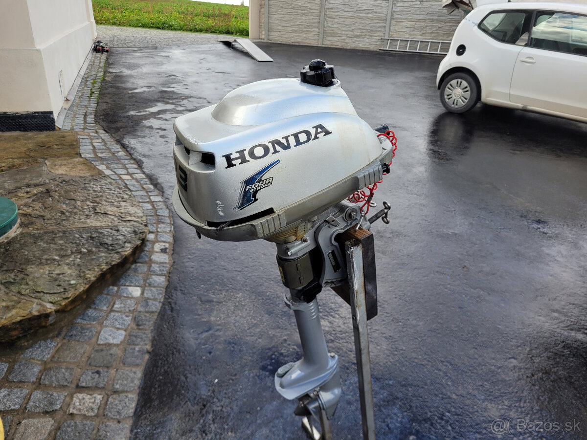 LODNI ZAVESNY MOTOR HONDA 2,3