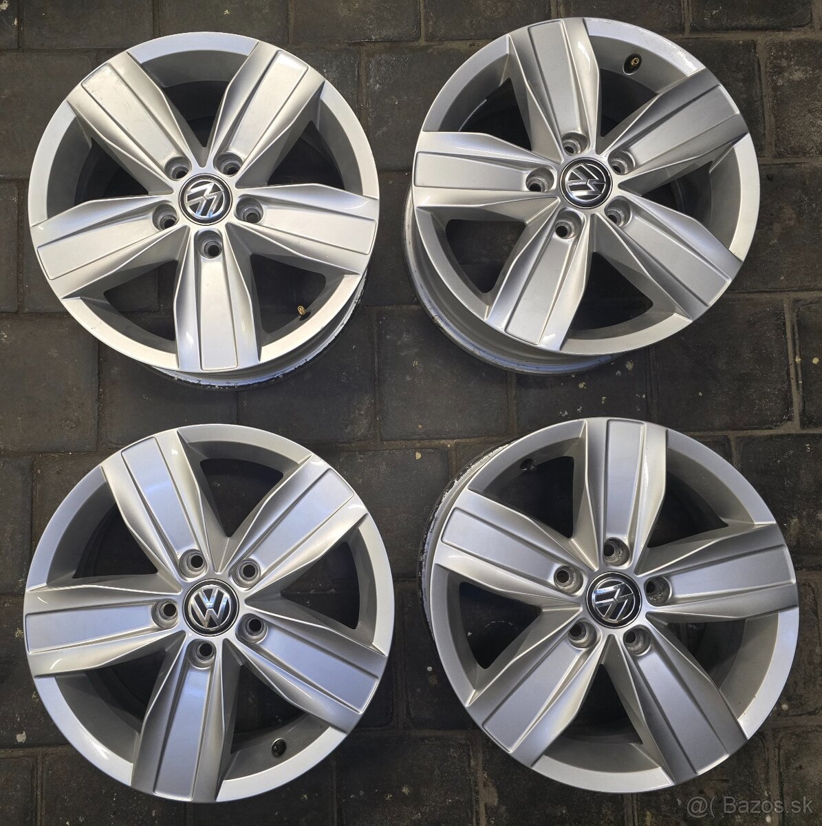 ORIGINÁL VW HLINÍKOVÉ DISKY 5x112 R16