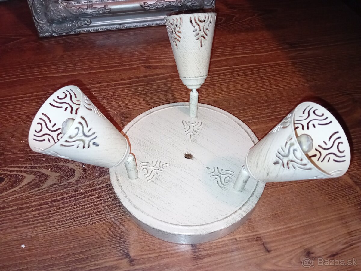 Darujem za ananás 🍍 svietidlo GU10