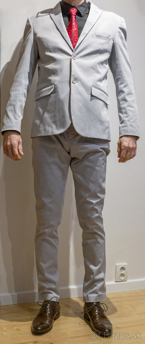 Predám oblek na 180 cm