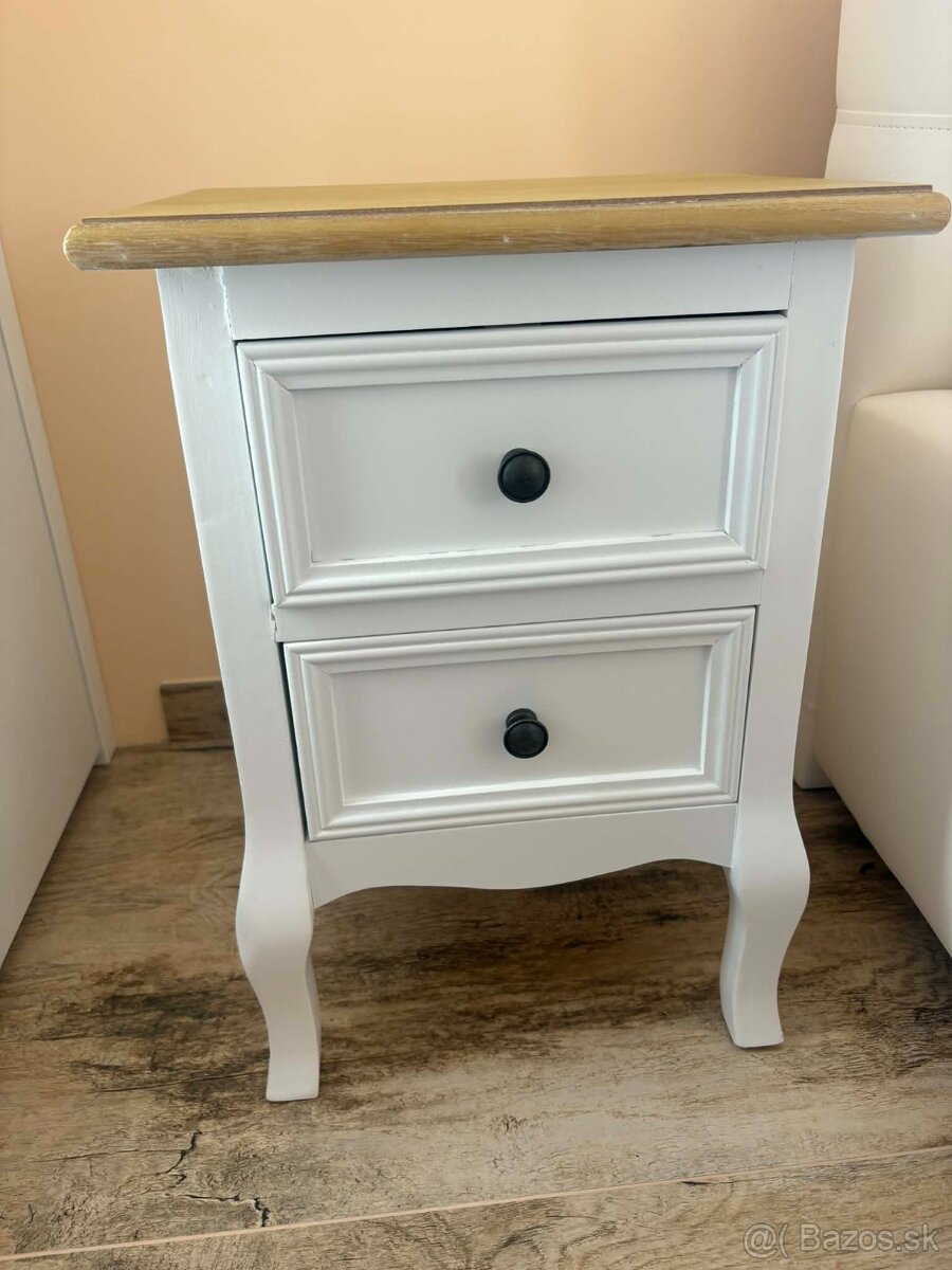 Nočný stolík