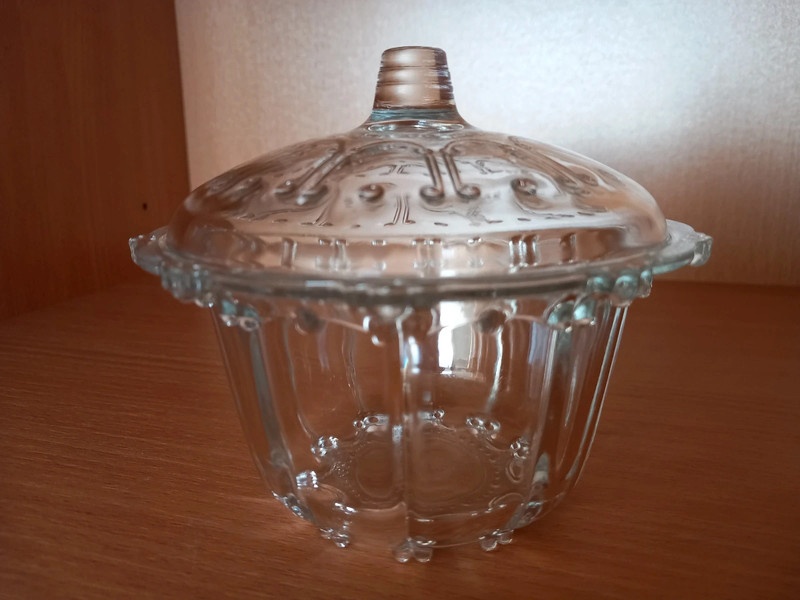 Staršia sklenená dóza 12x10x7 cm - nepoužívaná