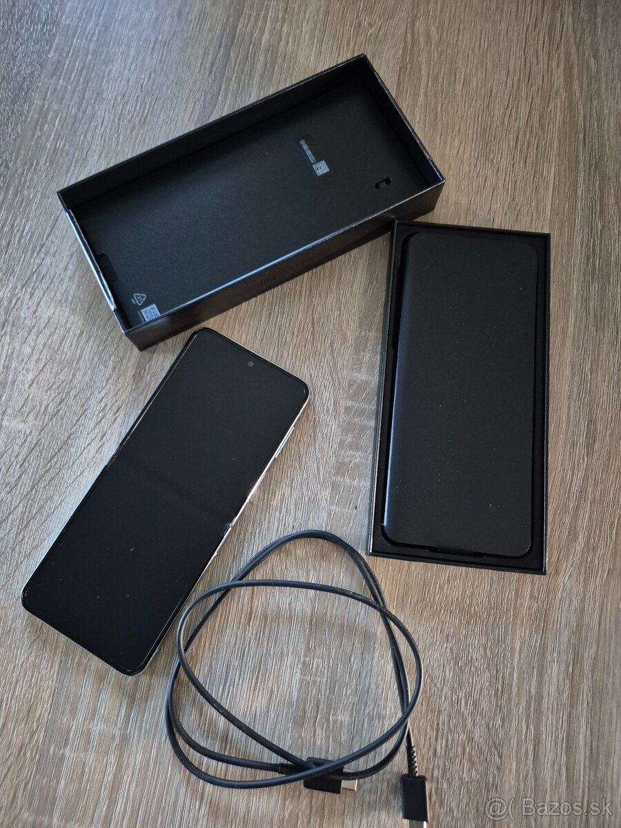 Predám Samsung Z flip 5, 8gb/512gb, zelený