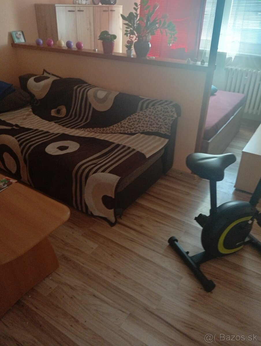Predaj 1 izbového bytu Ba Hronska 124000 e