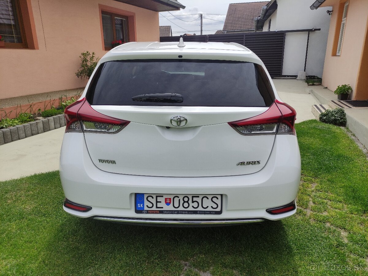 Toyota auris